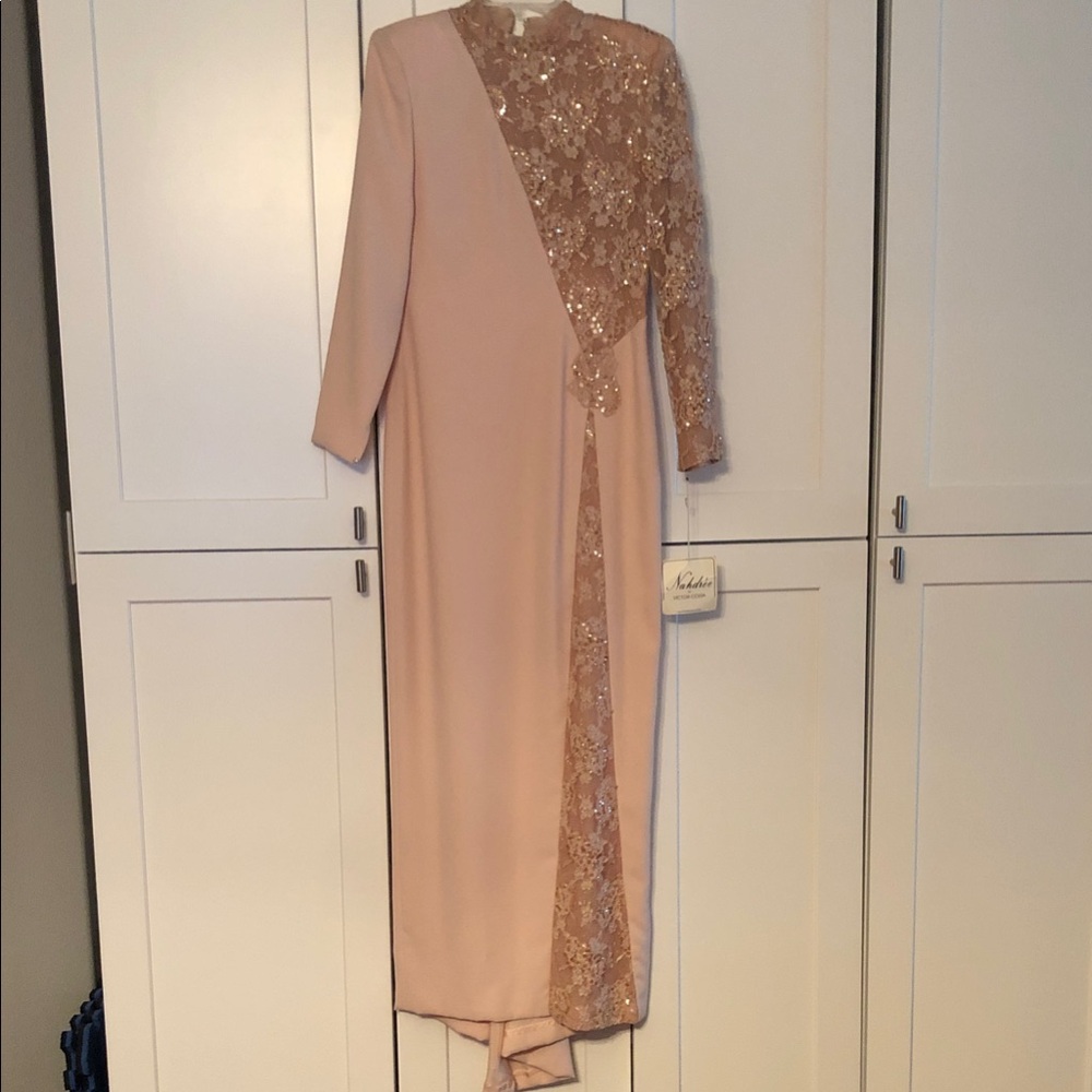 Long Sleeve Elegant Peach blush lace, beads & sequence Gown Sz 6 w/ minor flaws
